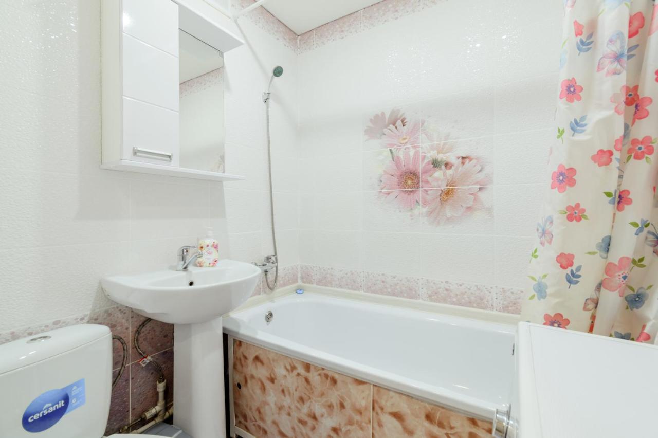 Квартира-Студия В Центре Изумруд Petropavlovsk Esterno foto